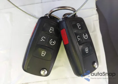 2014 Volkswagen Passat 2.0L Tdi Sel Premium from USA, damaged, VIN 1VWCN7A3XEC004642